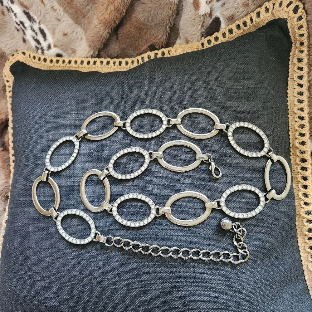 Vintage Silver Tone Chunky Oval Link Statement Chain Accessory - Rhinestones